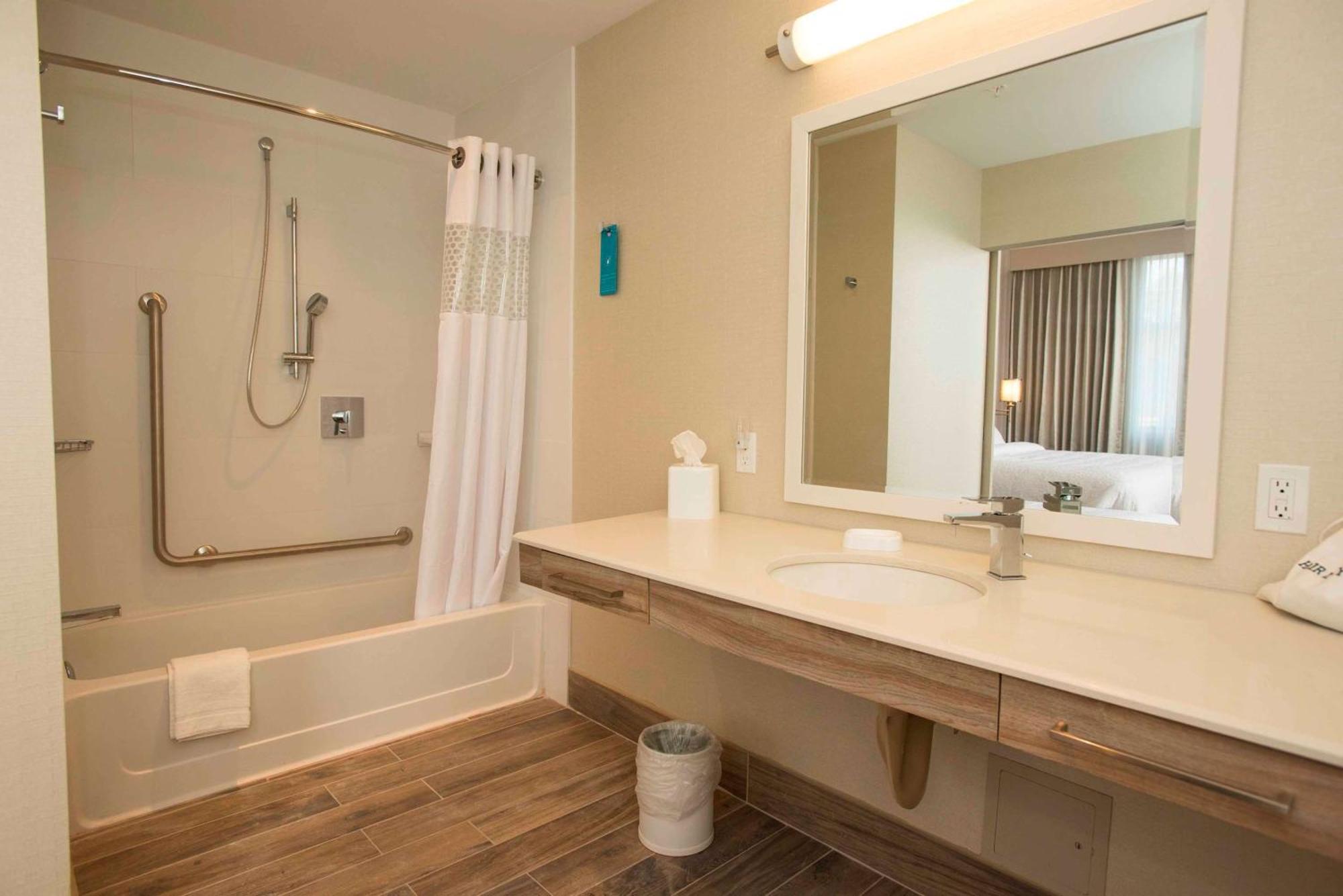 Hampton Inn & Suites By Hilton Thunder Bay Eksteriør billede